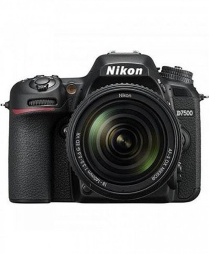 Nikon D7500 DSLR Camera with 18-140mm